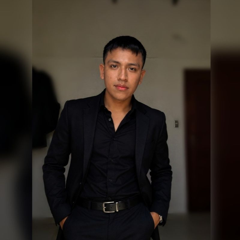 Javier, 24