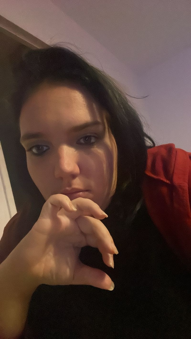 Chloé, 25