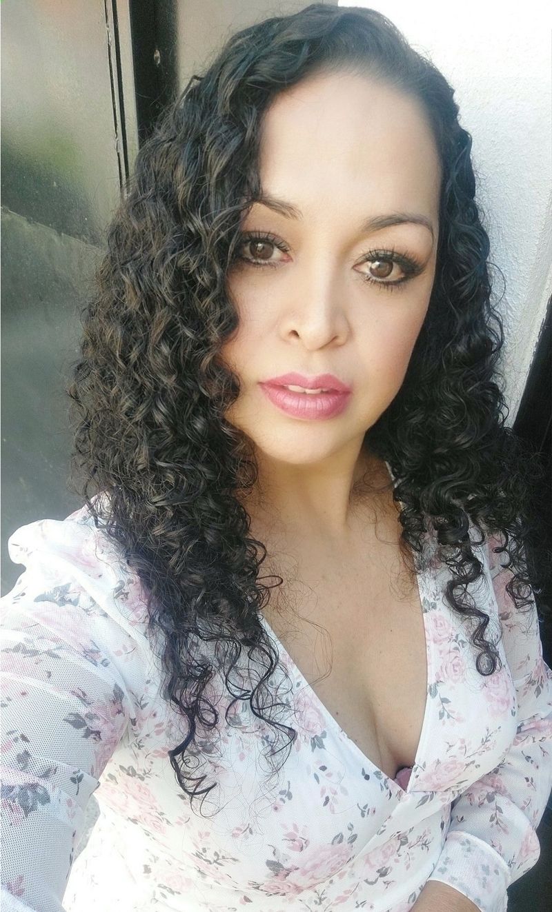 Blanca, 49