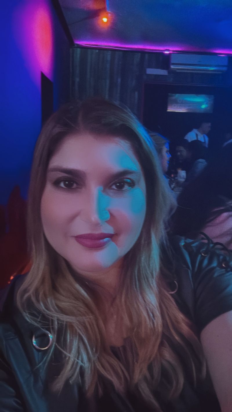 Karla, 45