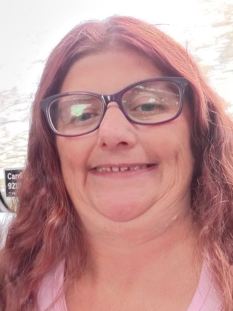 Joanne, 47