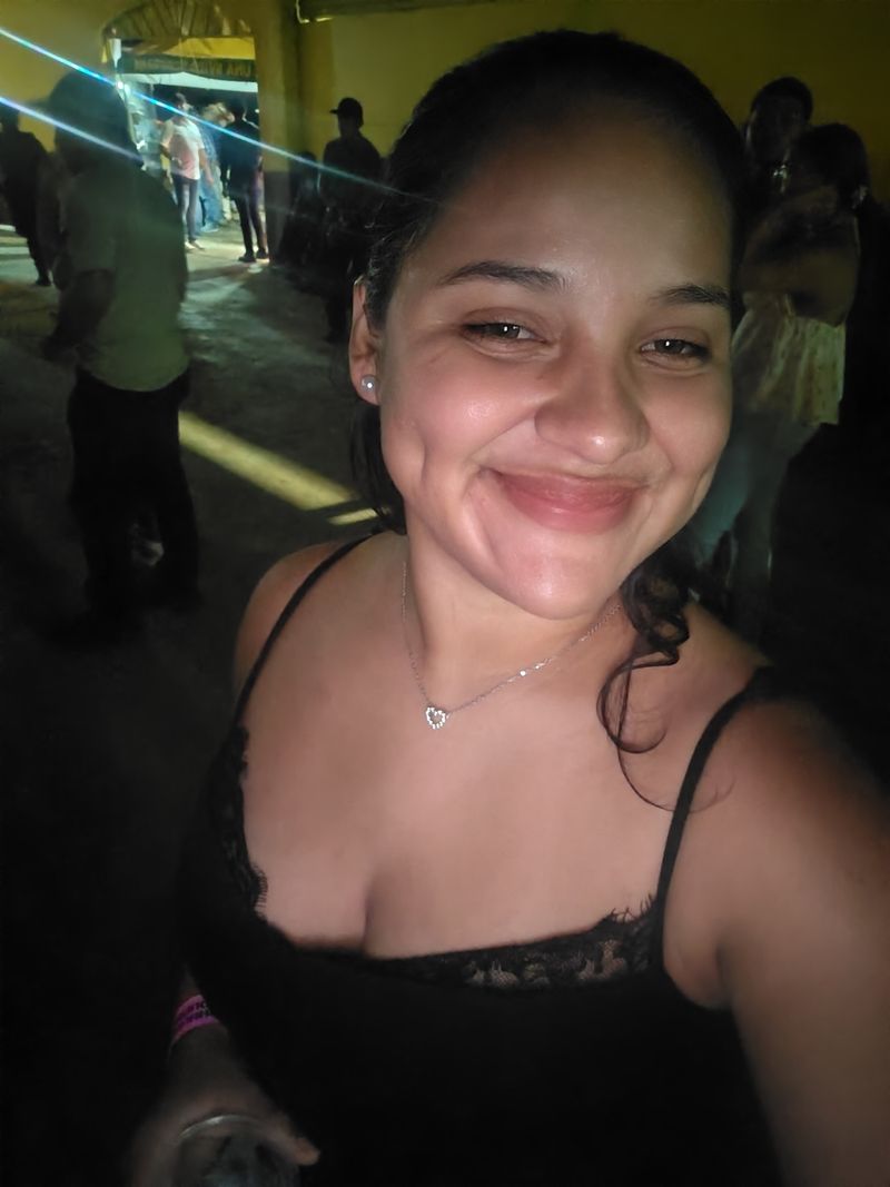 Esther, 28
