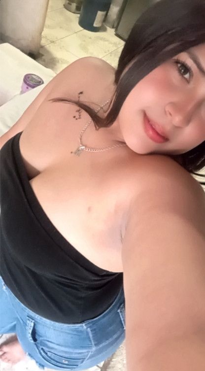 Lili, 23