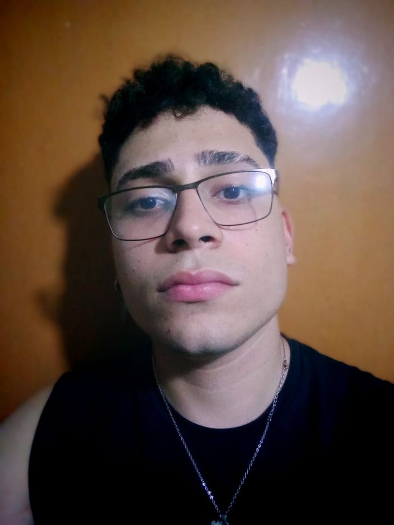Jean, 19