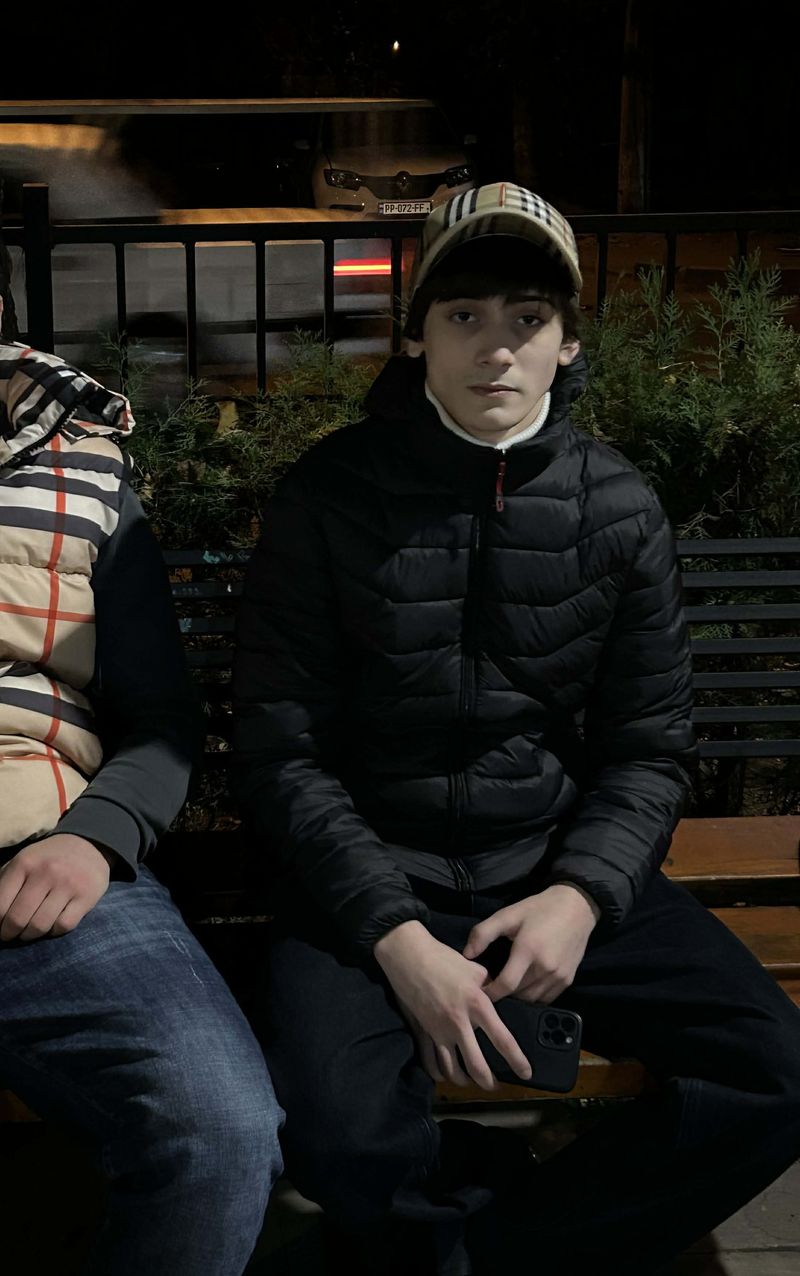 Гио, 22