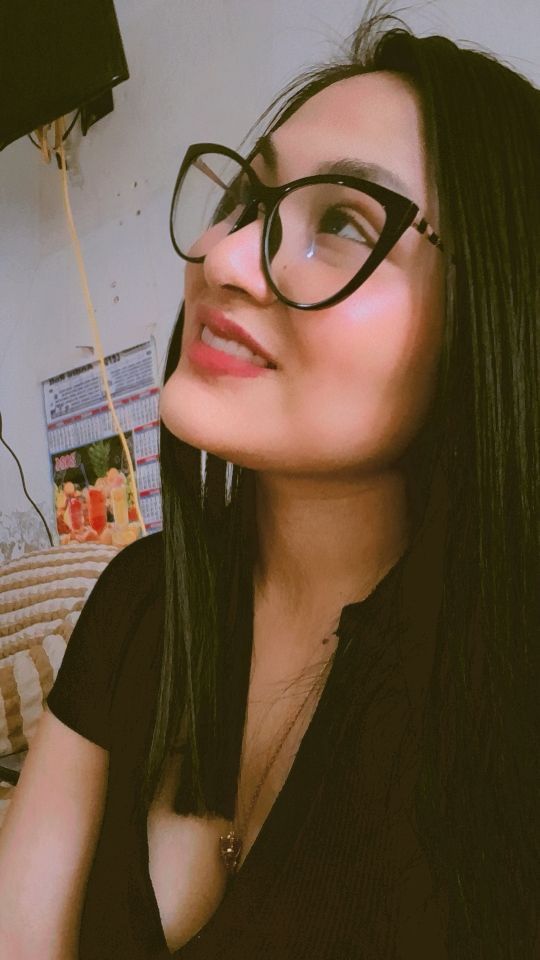 Noemi, 25