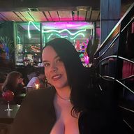 Magaly, 44