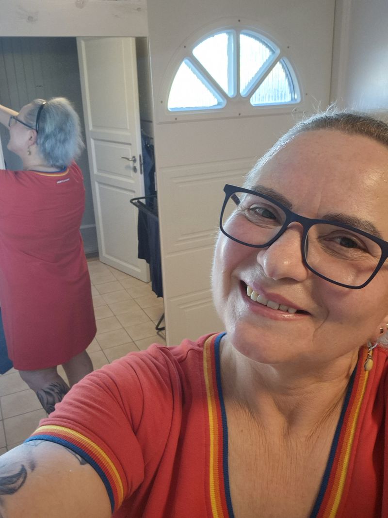 Jola, 58