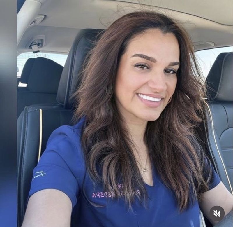 Yamila, 48