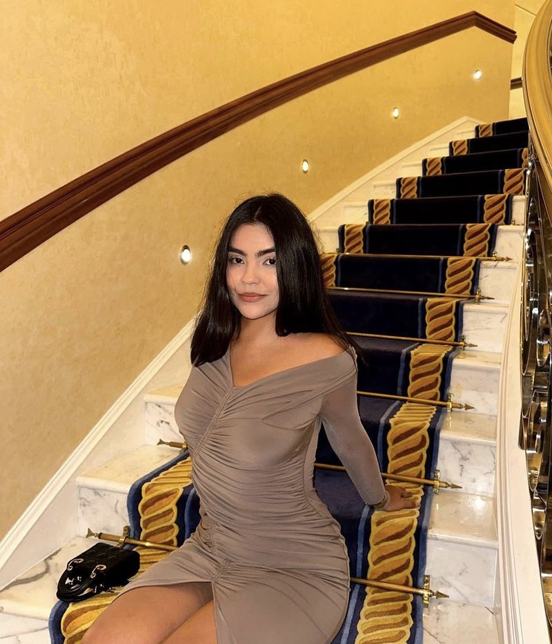 Саби, 23