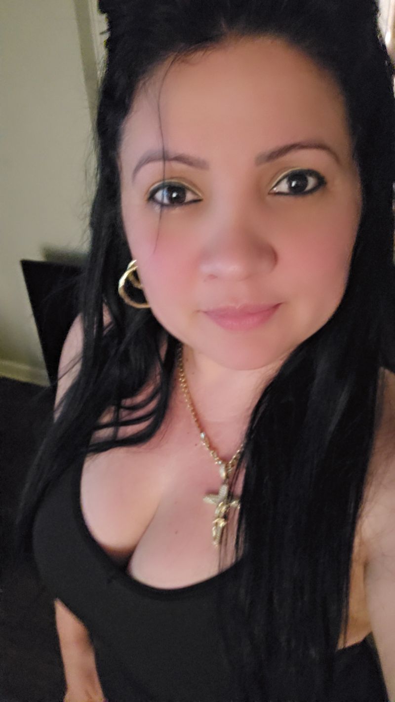 Yoana, 37