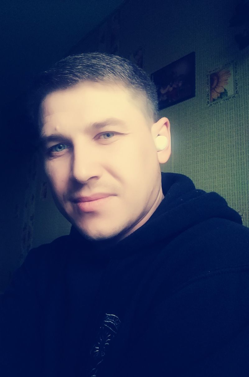 Роман, 40