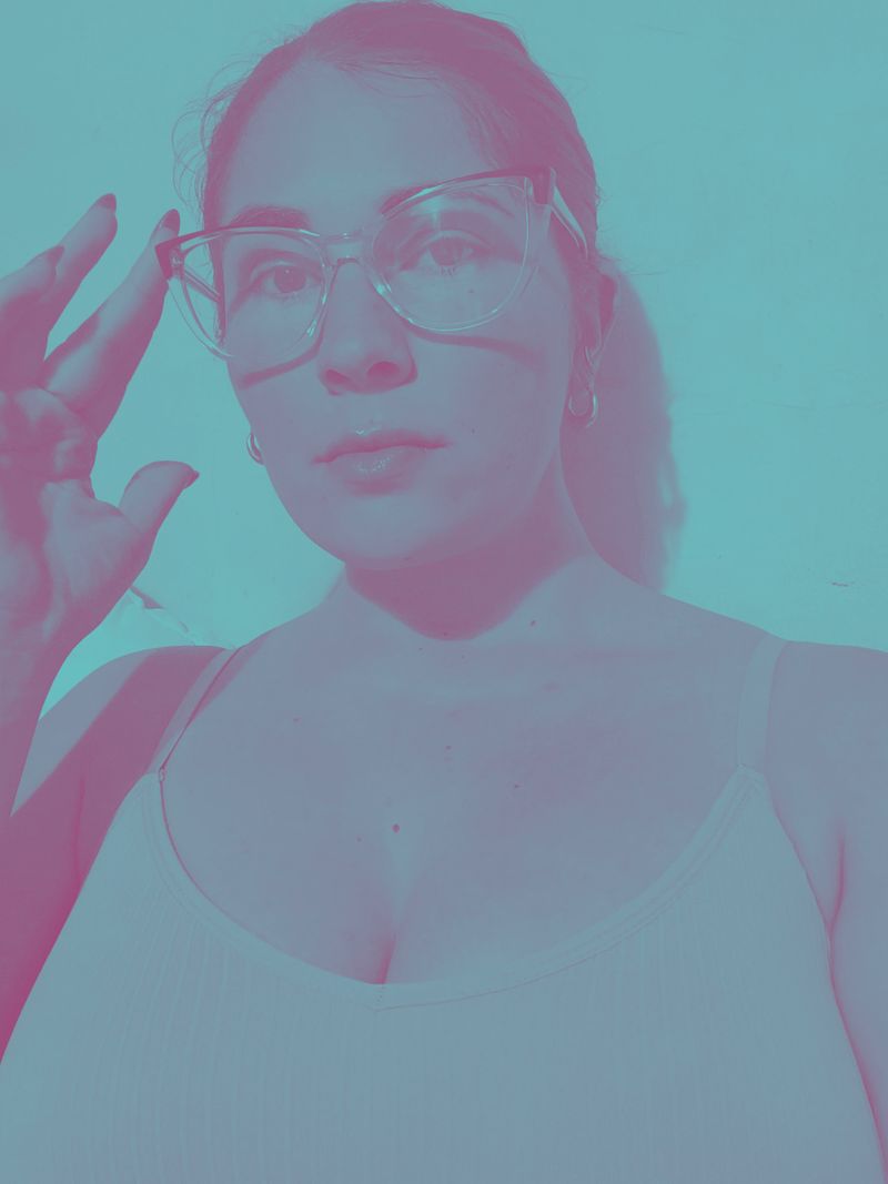 Eva, 31