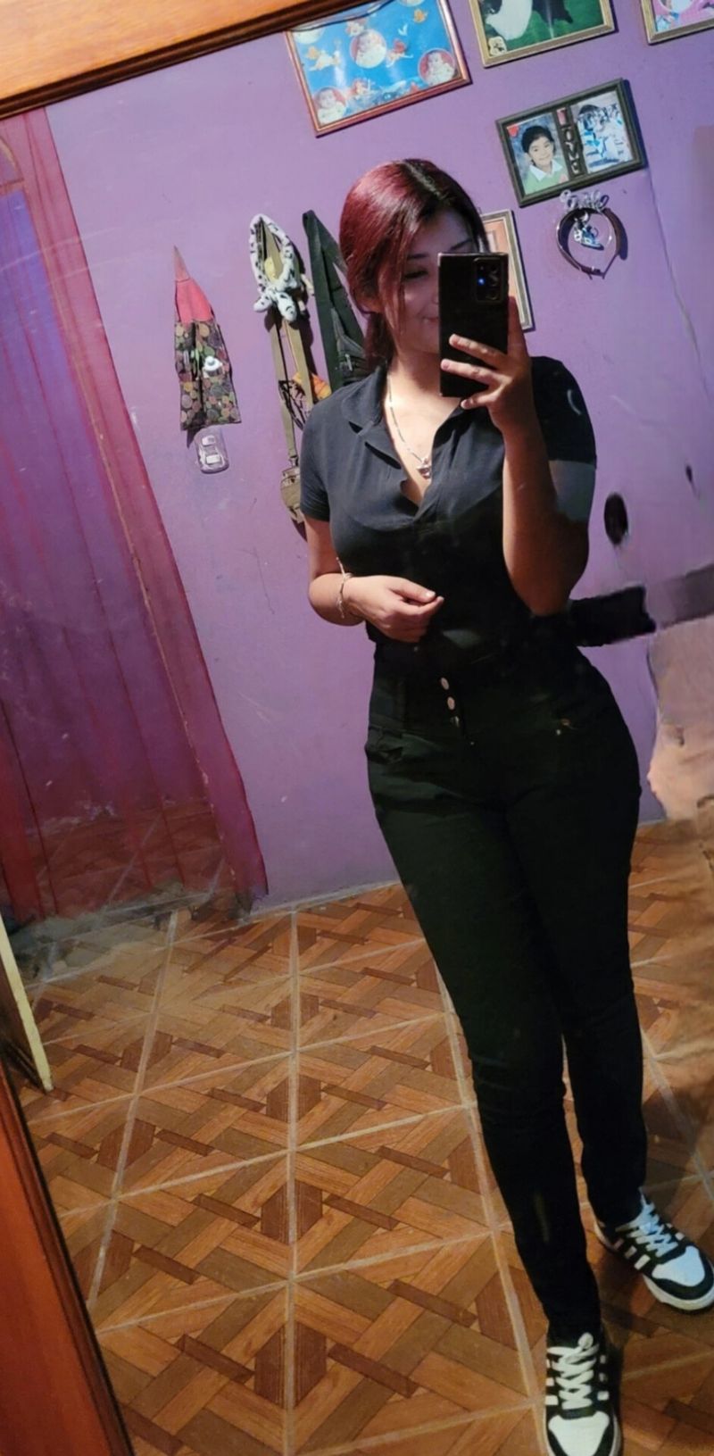 Jasmin, 19