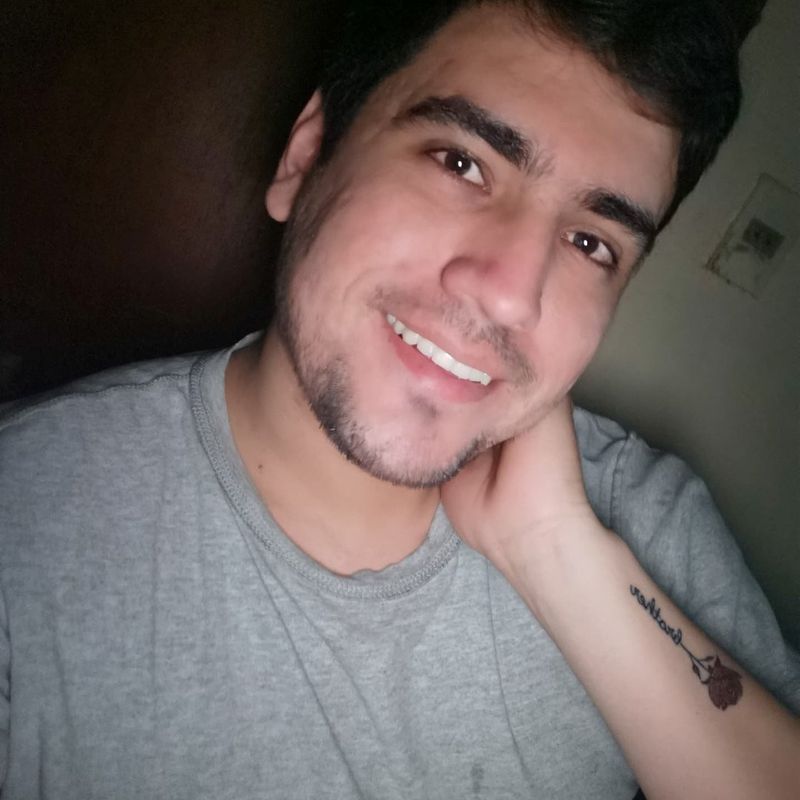 Javier, 30