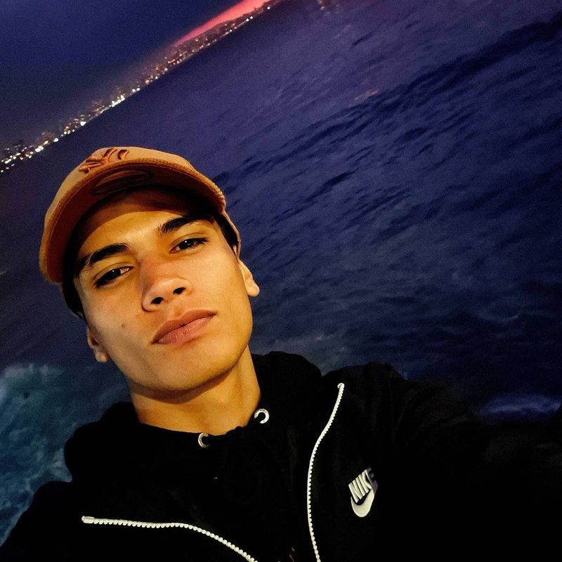 Francisco, 23