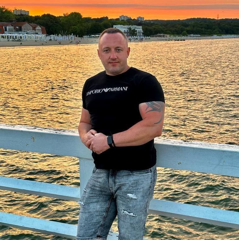 Mariusz, 42