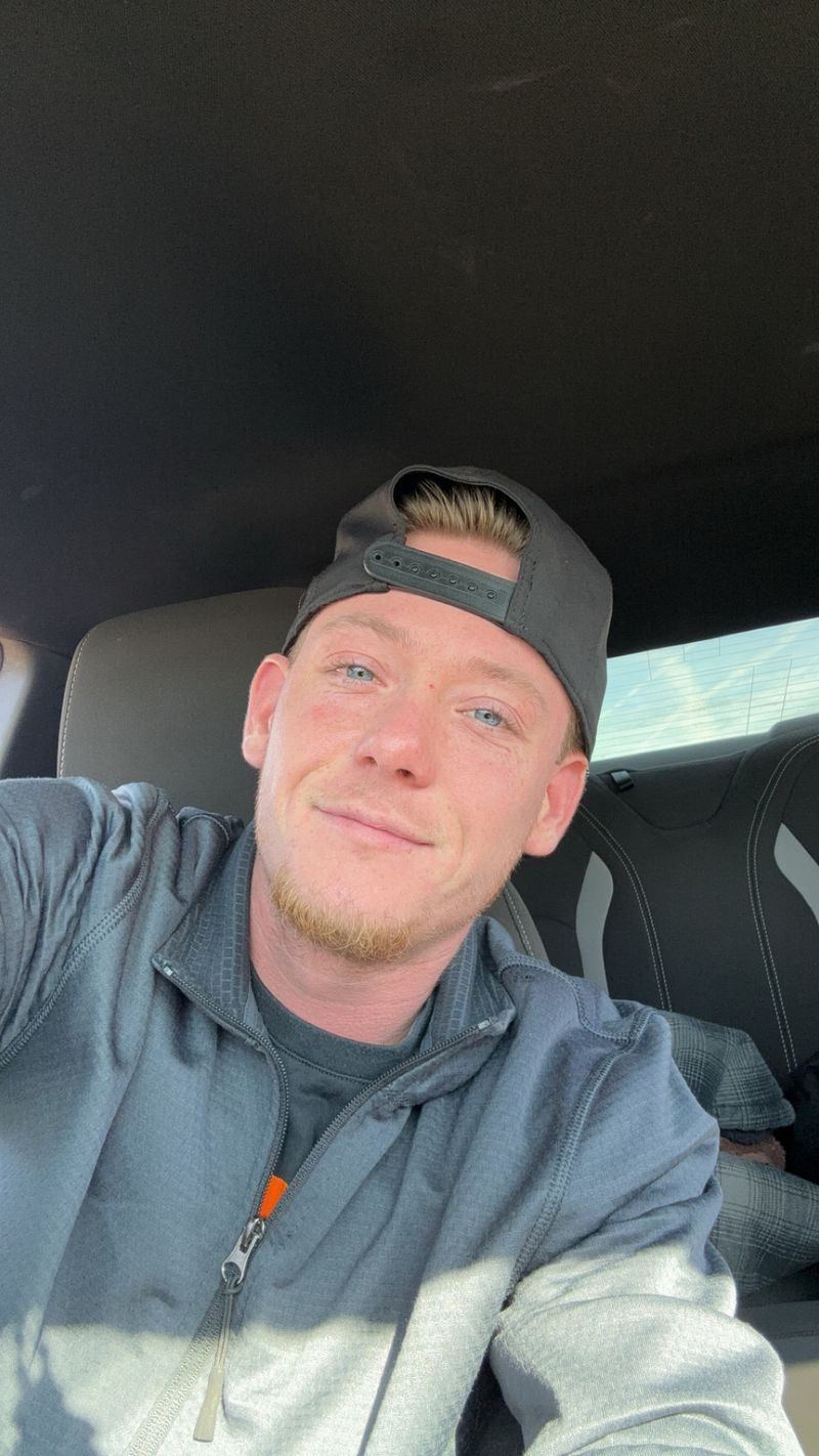 Zachary, 26