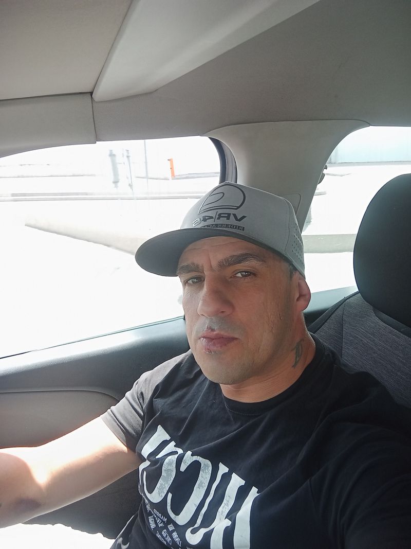 Andre, 41