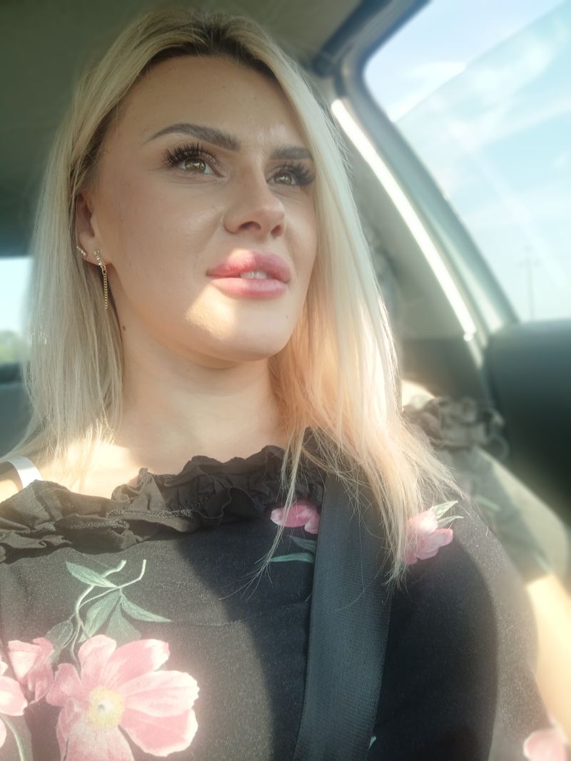Natalia, 31