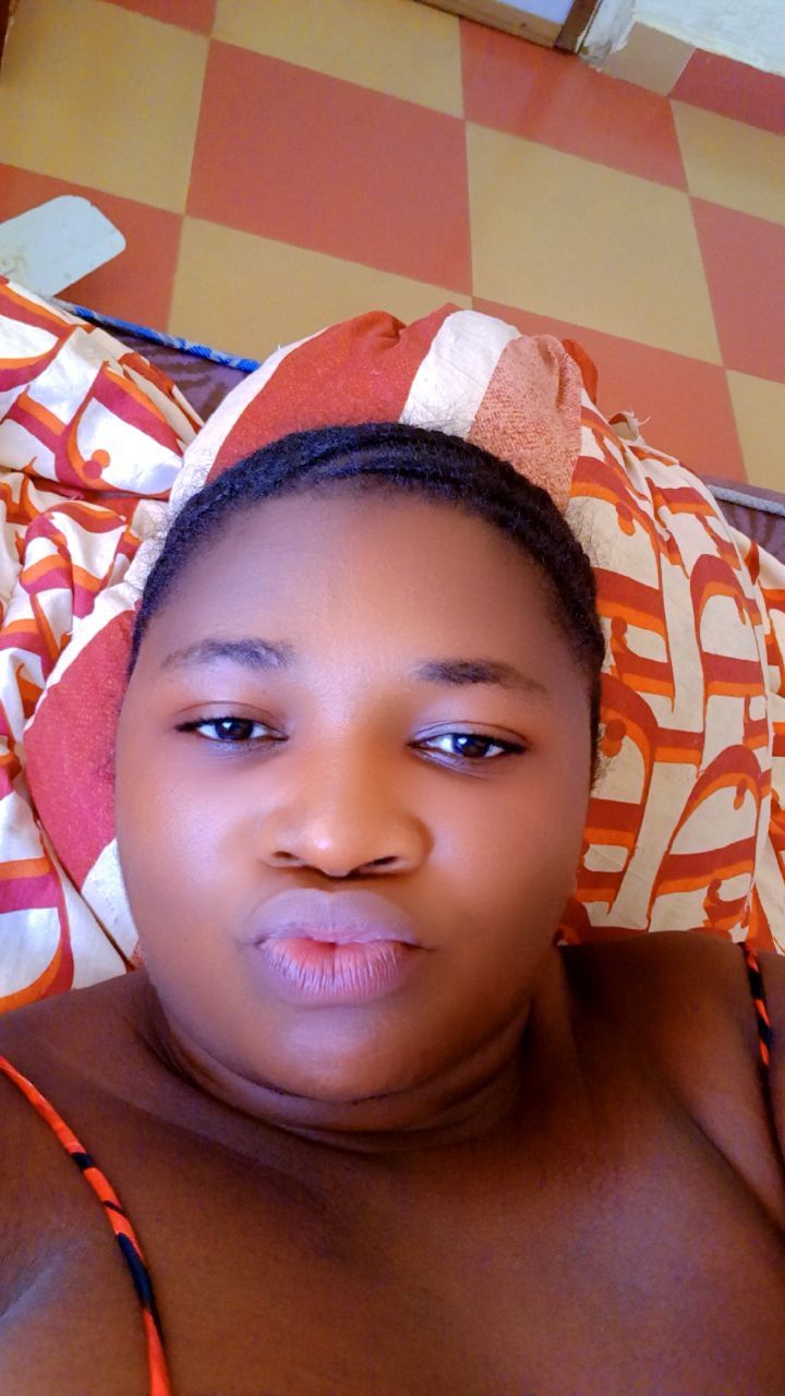 Elizabeth, 37