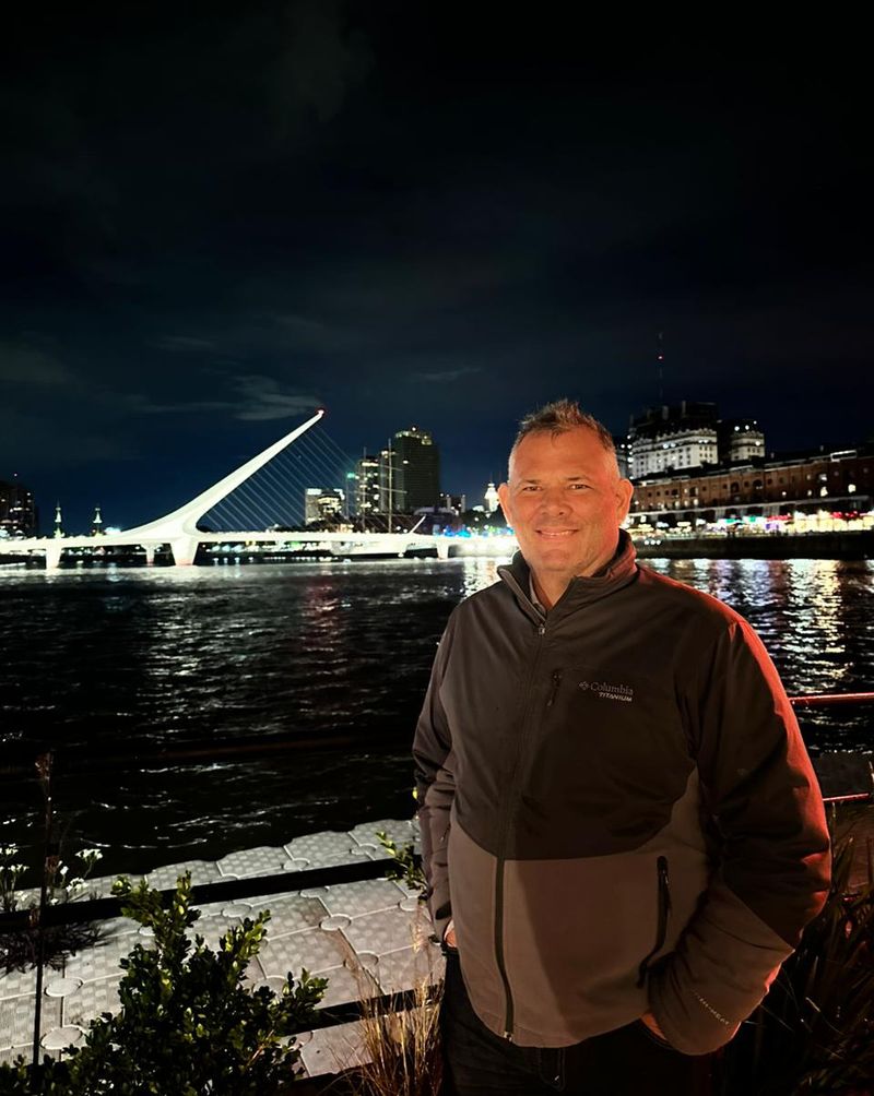 Eduardo, 55