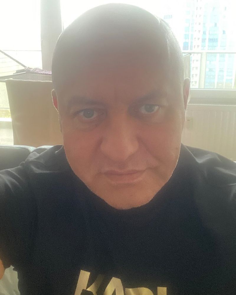 Artur, 52