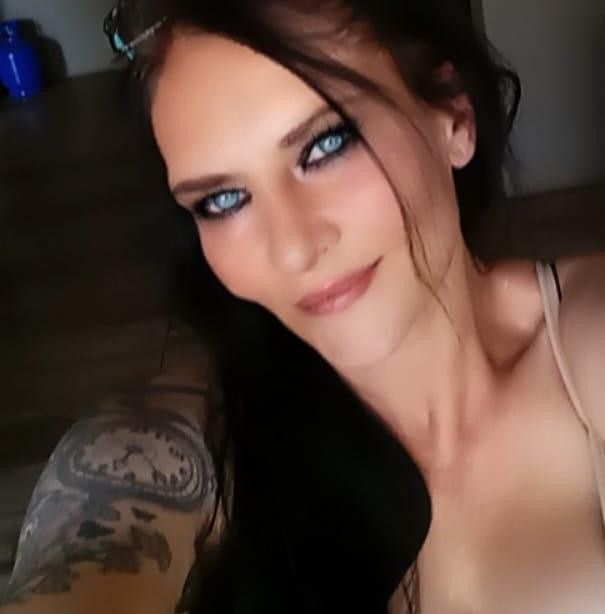 Anneline, 46