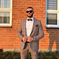 Kamil, 25