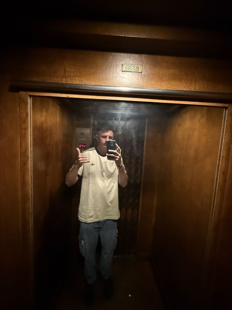 Milo, 19