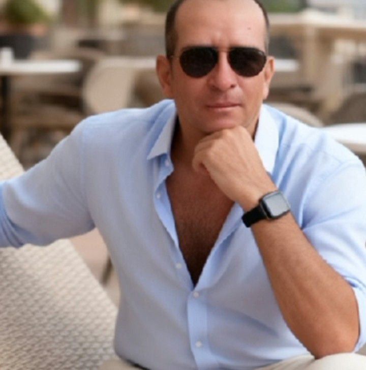 Gustavo Ardon, 52