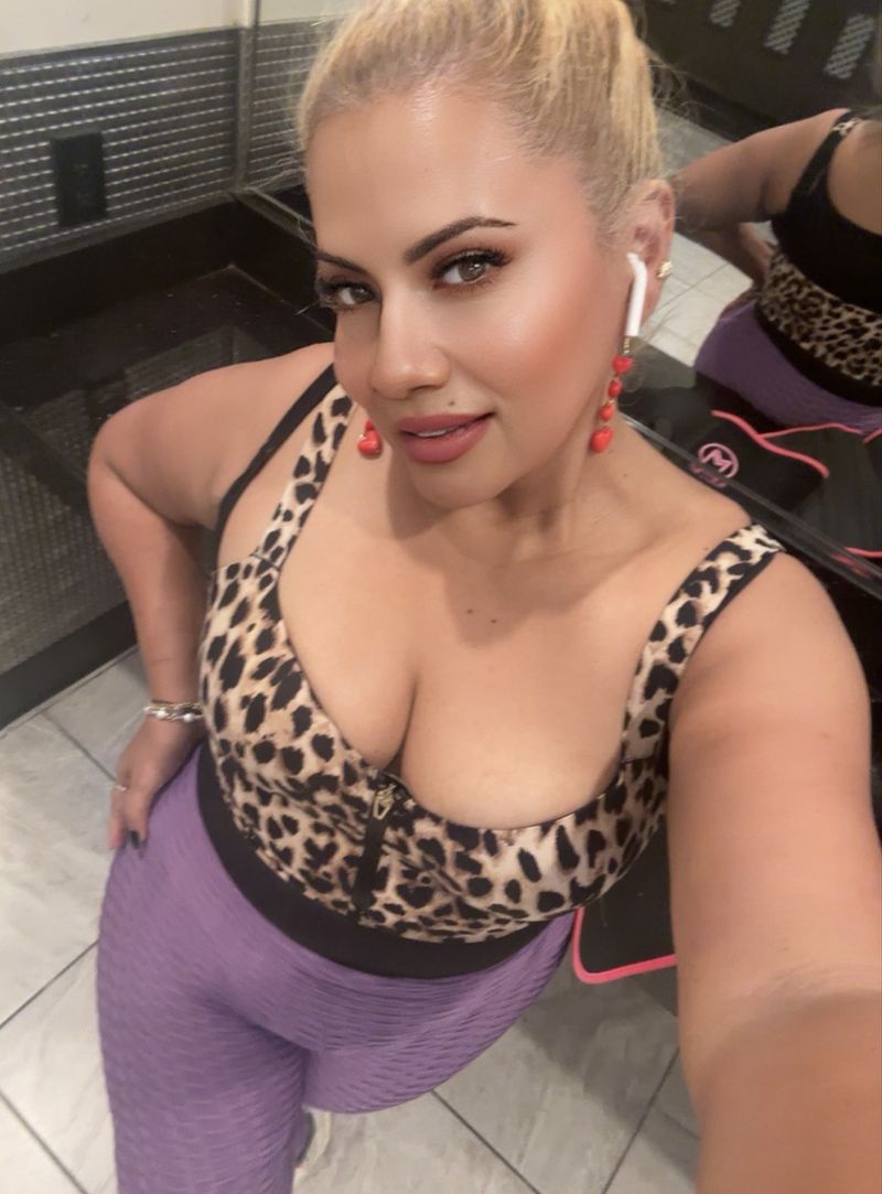 Rosa, 49