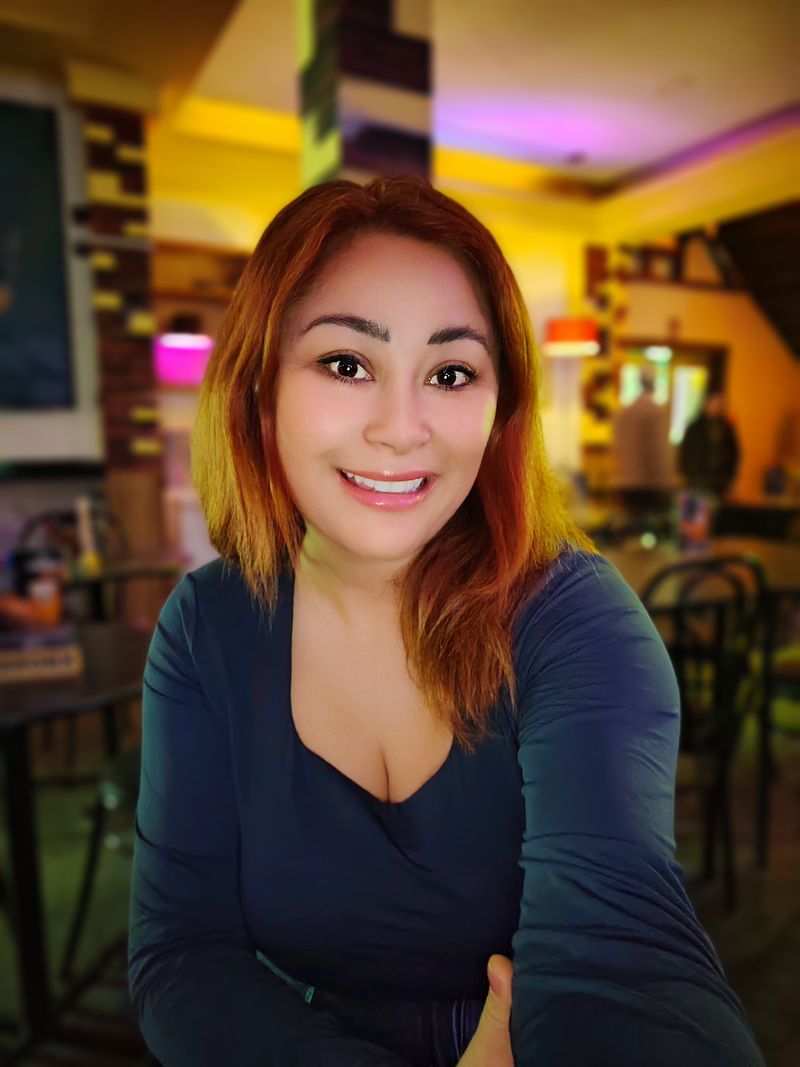 Karina, 42