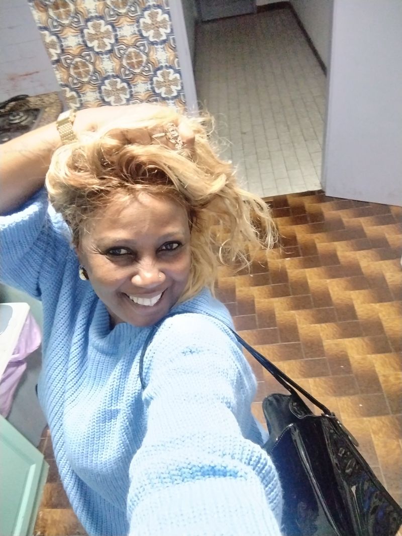 Leila, 48