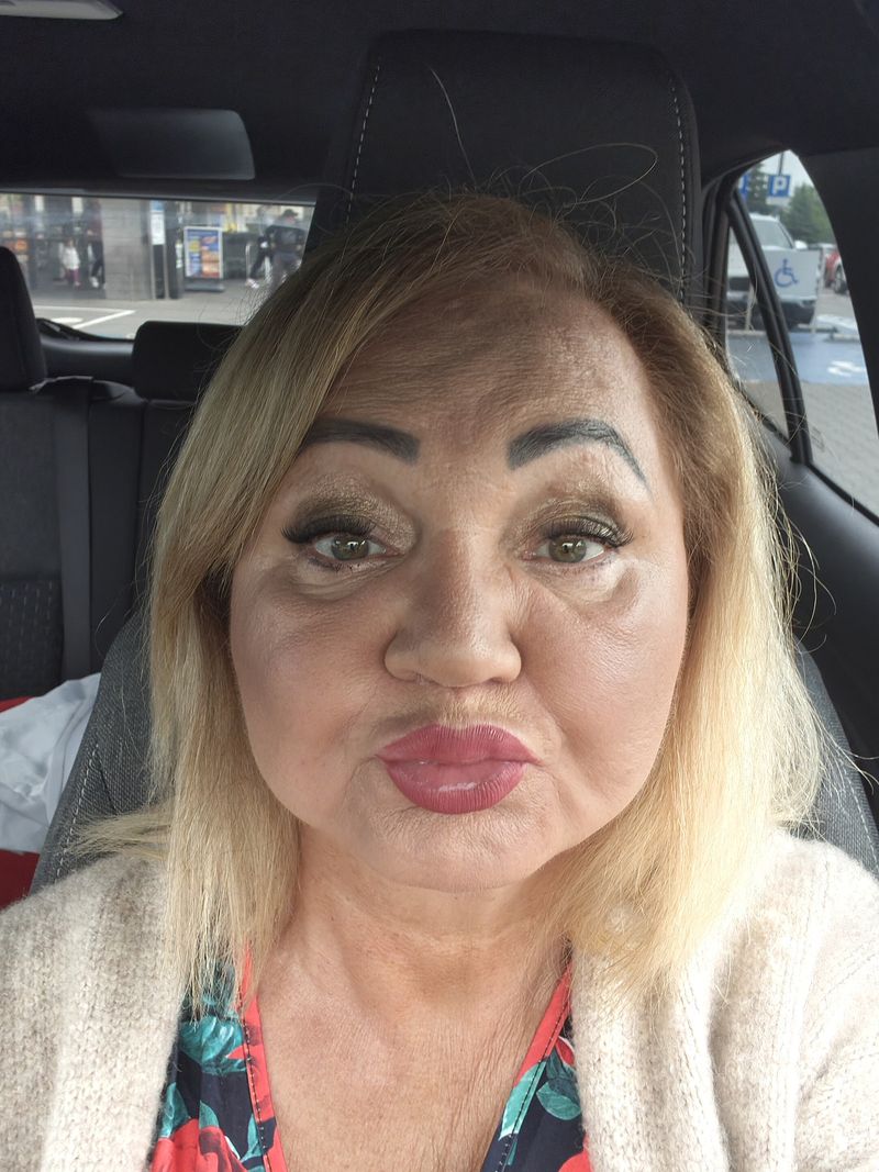 Ewa, 60