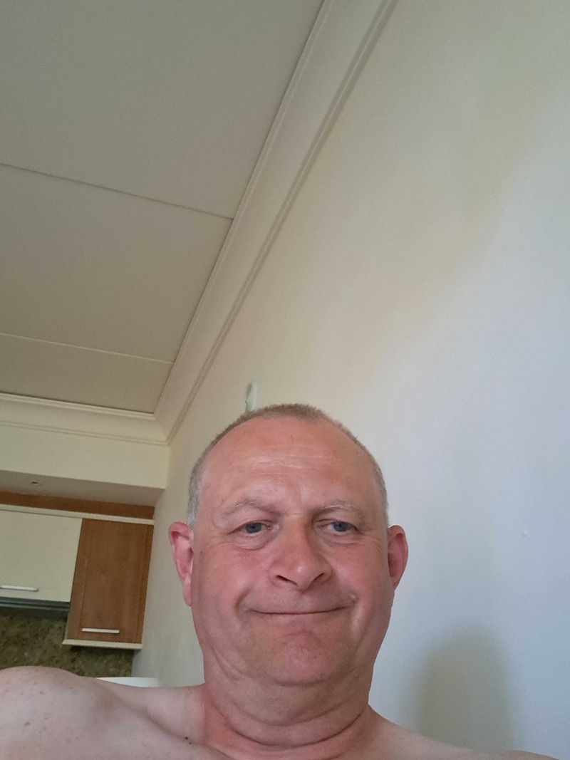 Hotel Guy, 60