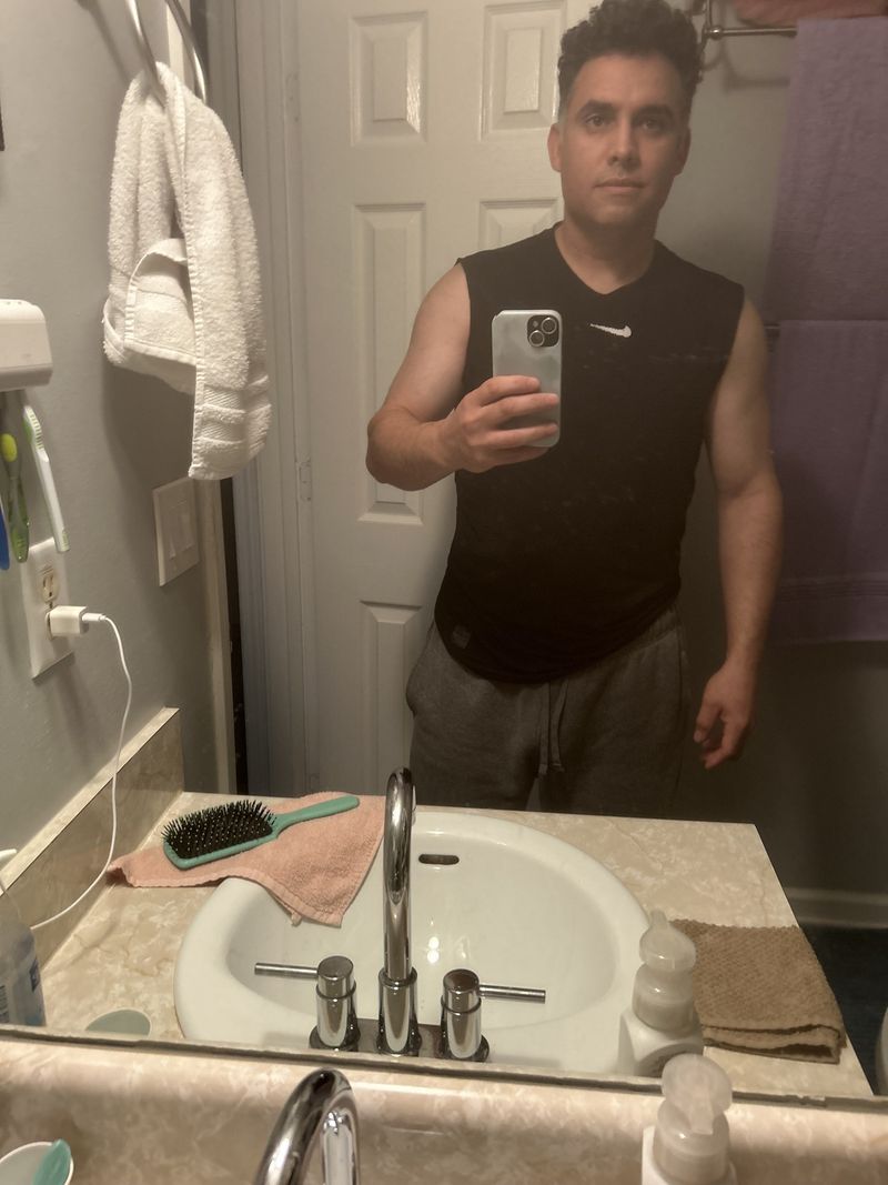 Cubano, 43