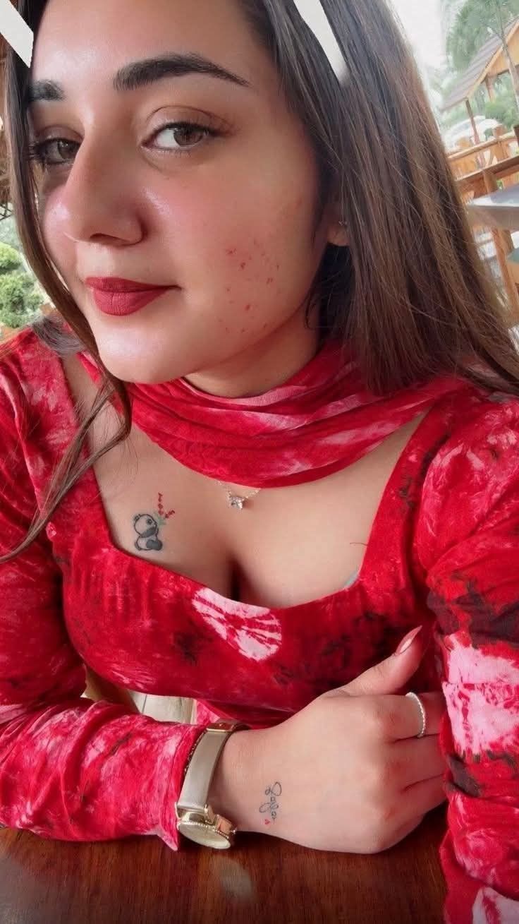 Saira, 24