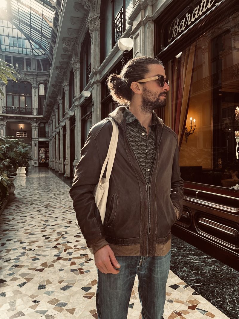 Adnan, 28