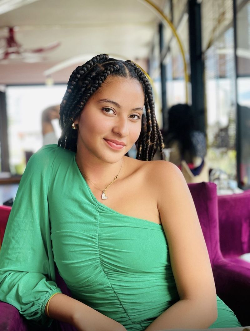 Nadia Flavienne, 25