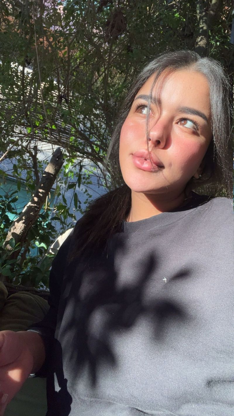 Soukaina, 28