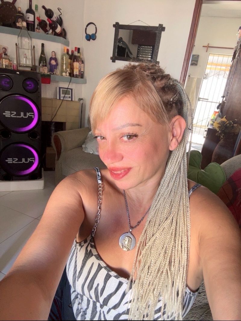 Gladys, 50