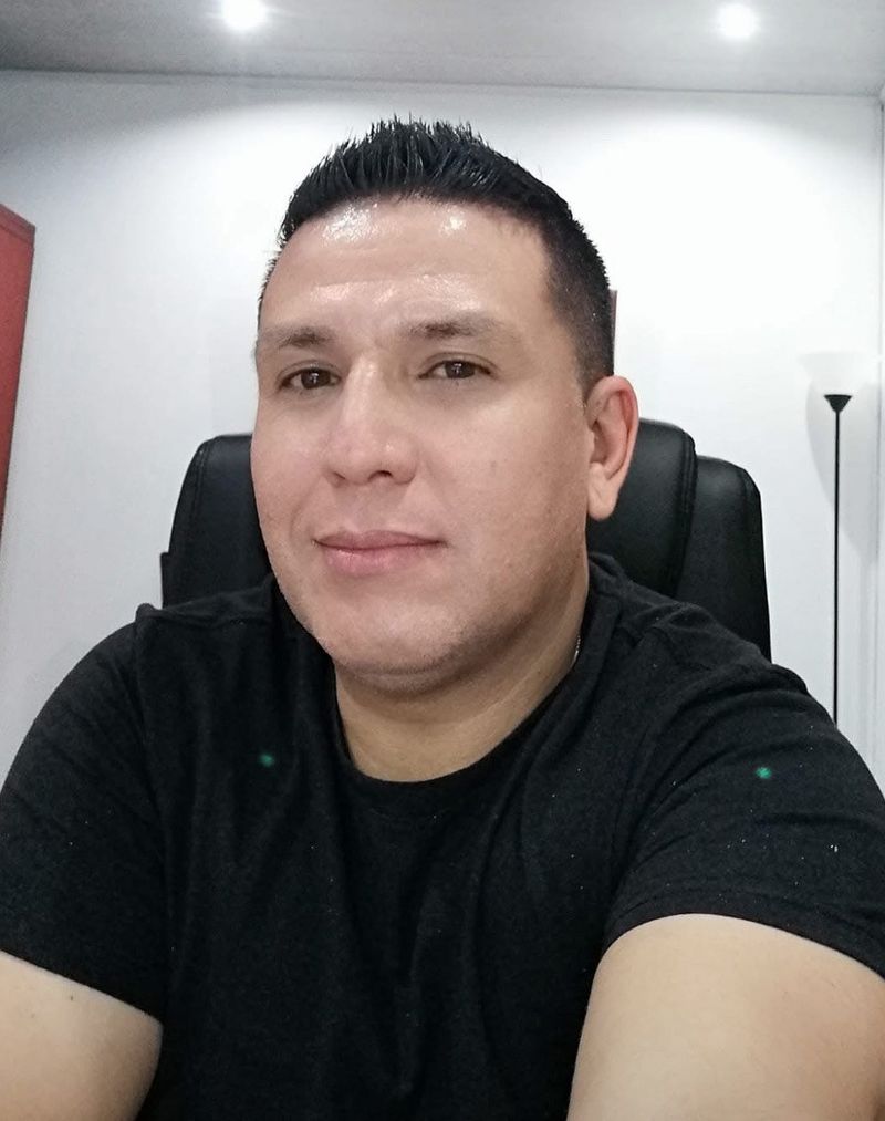 Esteban, 45