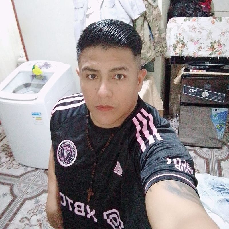 Wilfredo, 47