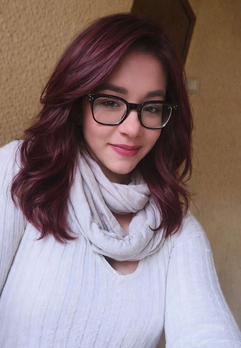 Corina, 32