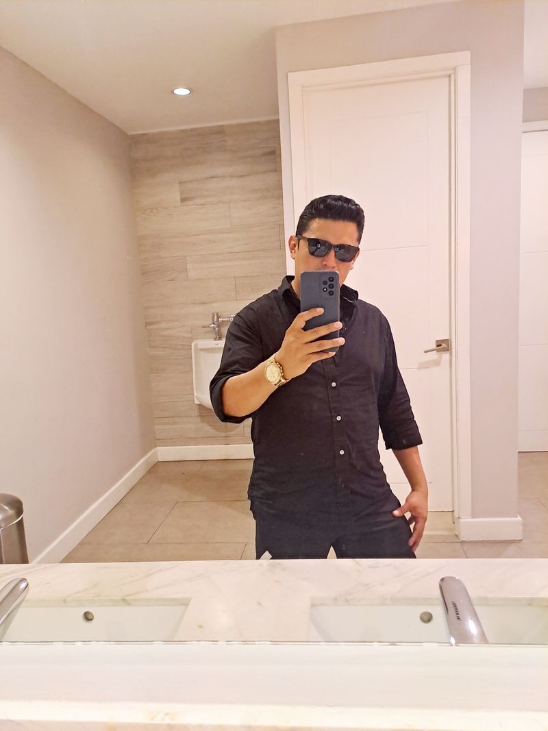 Luis, 45