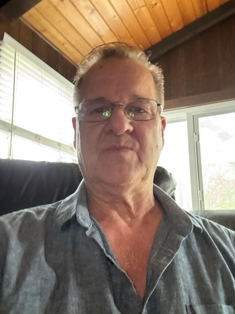 John, 25