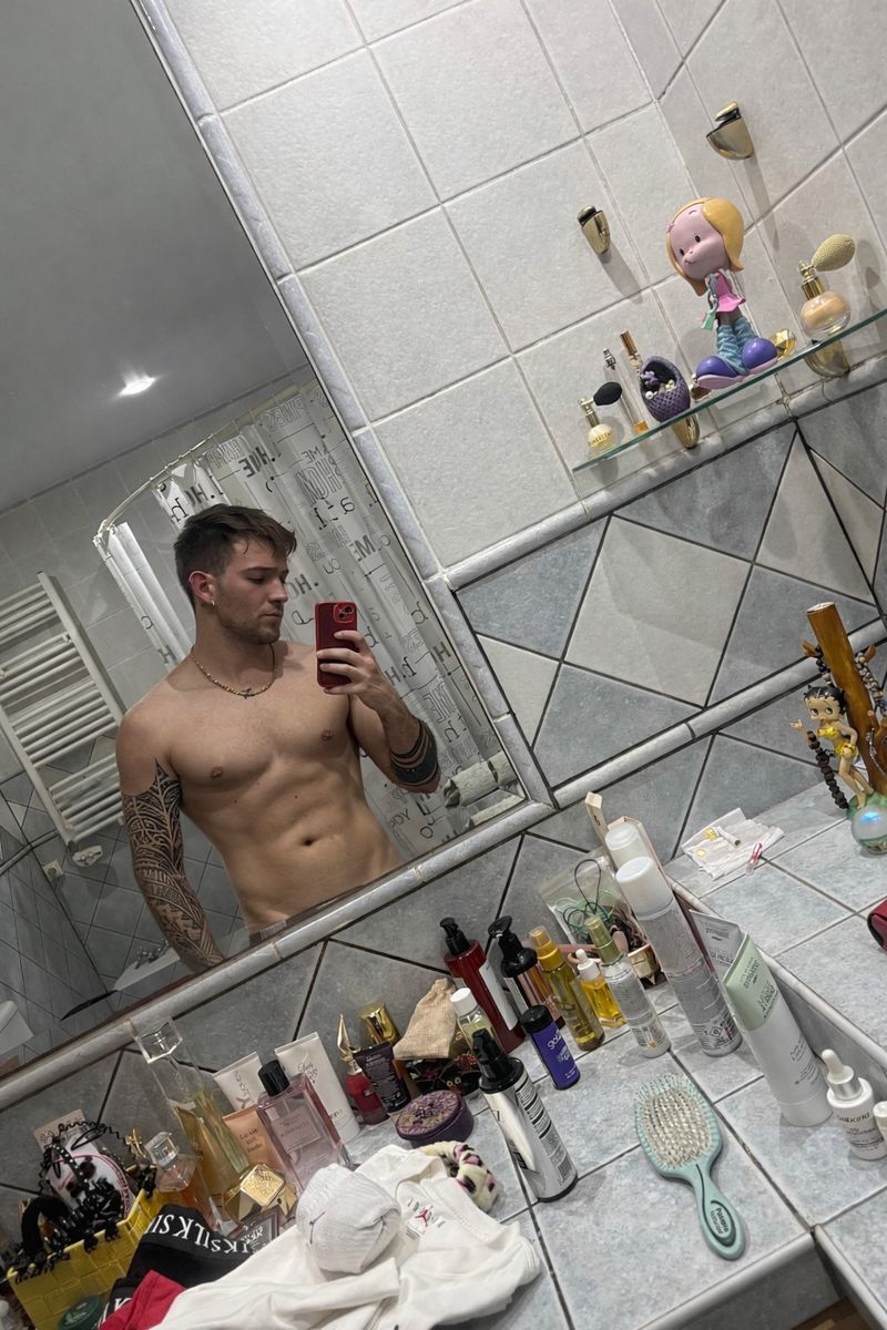 Joel, 23