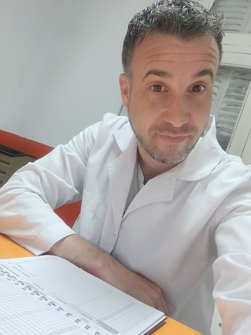 Enzo, 39