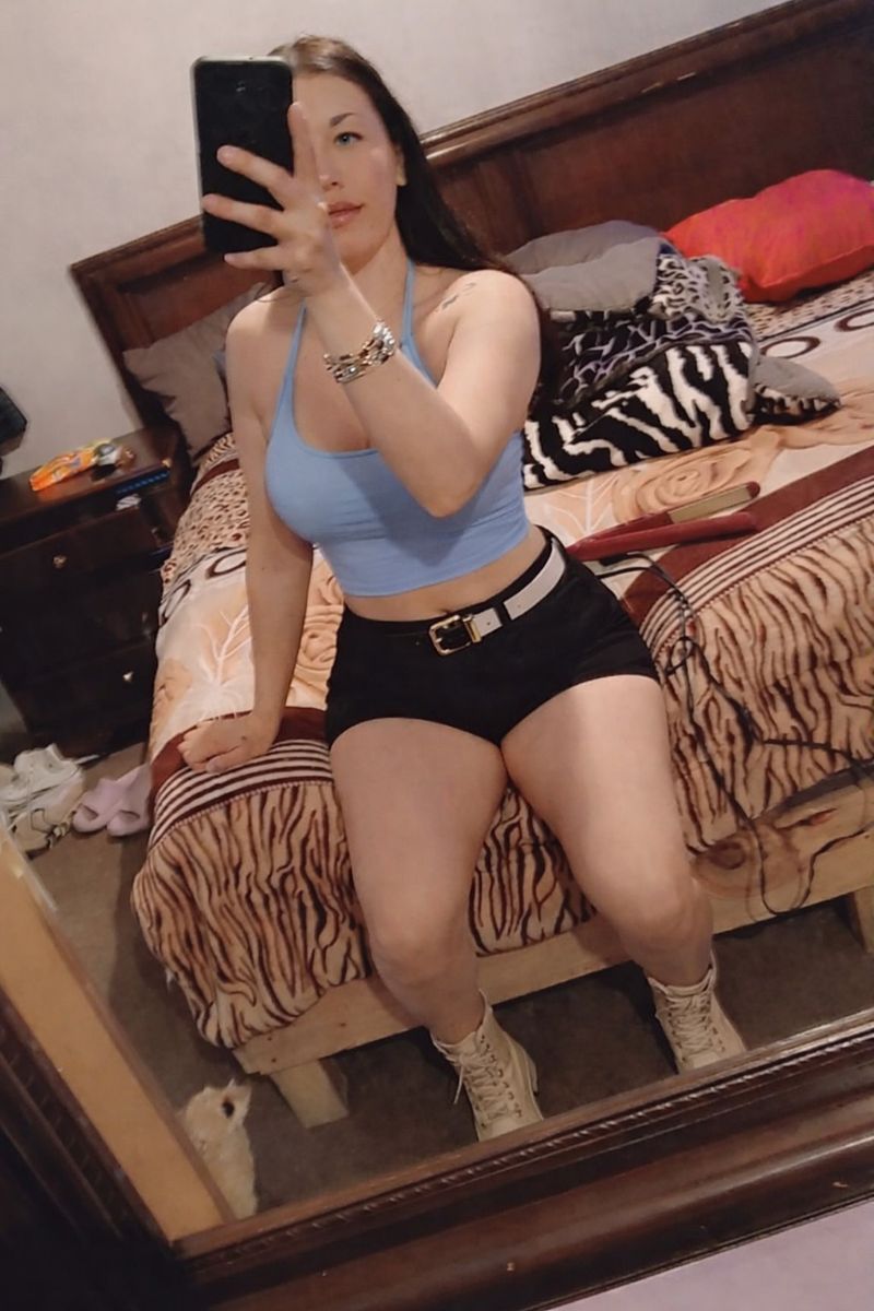 Hanna C, 40